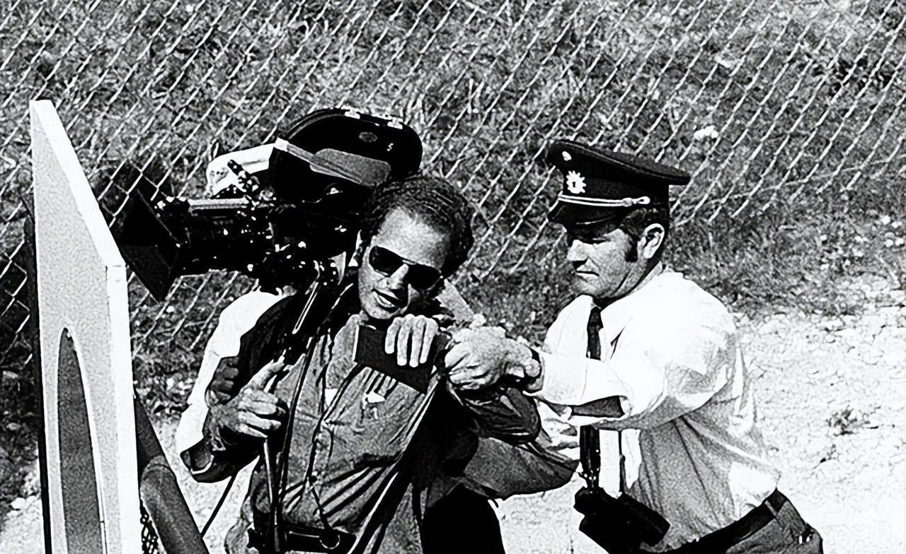 的犹太人女儿,艾丽卡·马丽娅·钱伯斯,接到了来自摩萨德的秘密指令