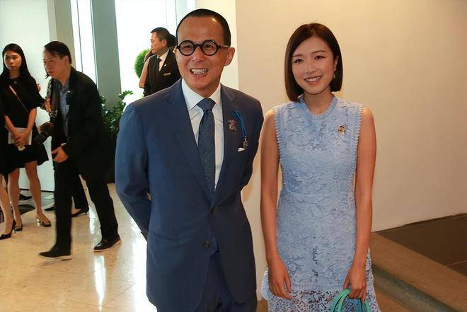 郭嘉文移居新加坡?李泽楷在新加坡现身,郭嘉文感情生活成谜