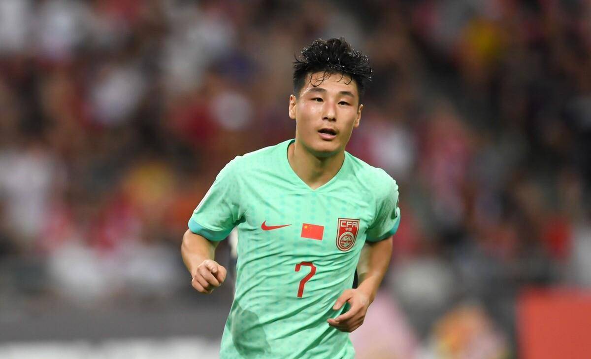 成也萧何,败也萧何!武磊梅开二度罚失点球,国足2-2新加坡