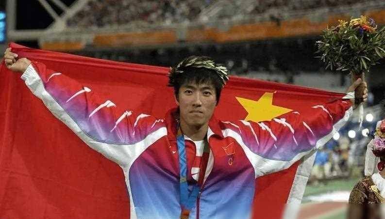 原创00后小将刷新我们田径新纪录敬献刘翔风范