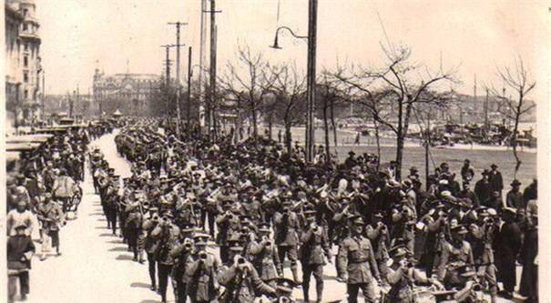 北伐战争1926年(民国十五年),国民政府以蒋介石为总司令发动以消灭