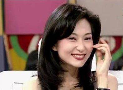 了《末代儿女情》,首部电视剧作品就斩获台金钟奖最佳女演员的奖项