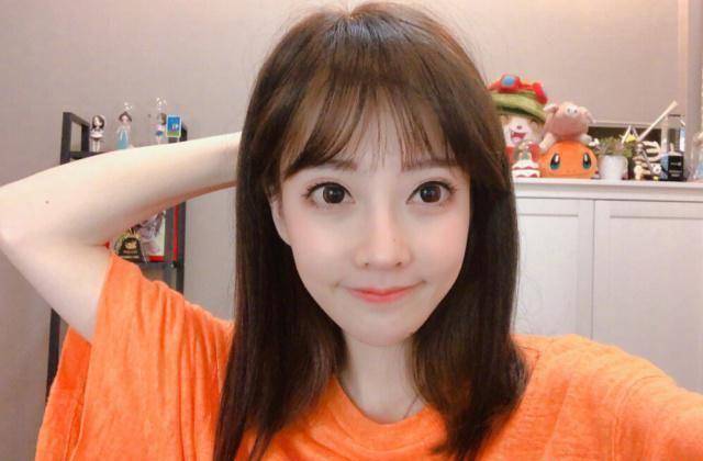 比较早的由全民选秀开始的女团,根据相关爆料,参加的选手分别是许佳琪