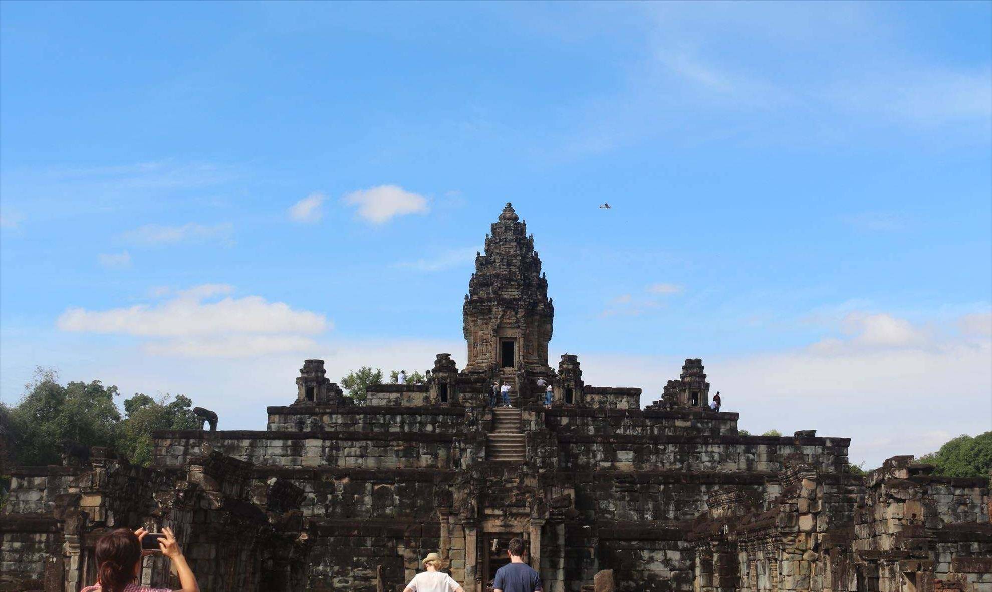 白人欲望的天堂人民苦难的地狱柬埔寨的黄赌毒有多可怕