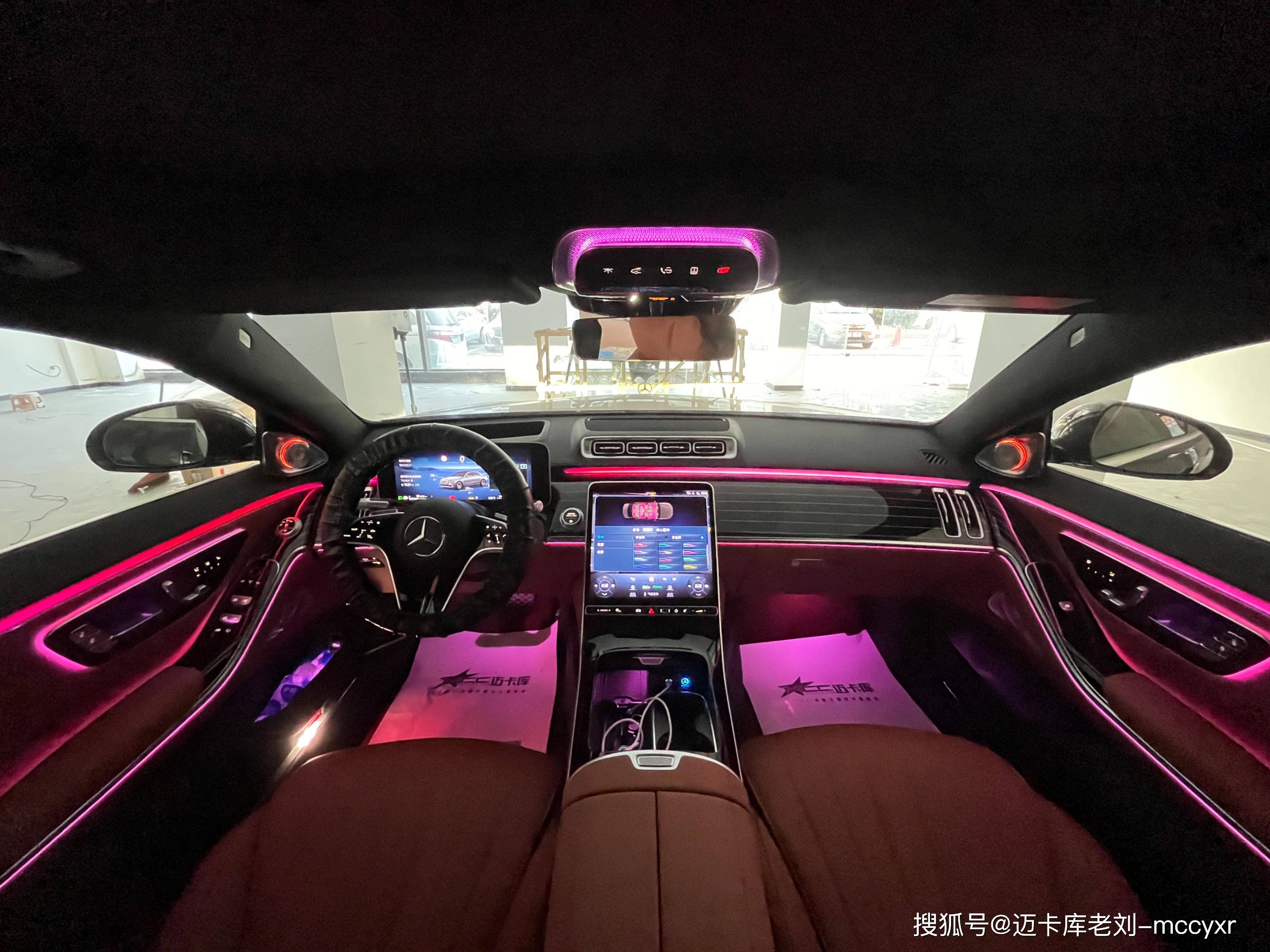 24款奔驰s400豪华版升级p20智能驾驶辅助系统,主动式氛围灯,钢琴黑