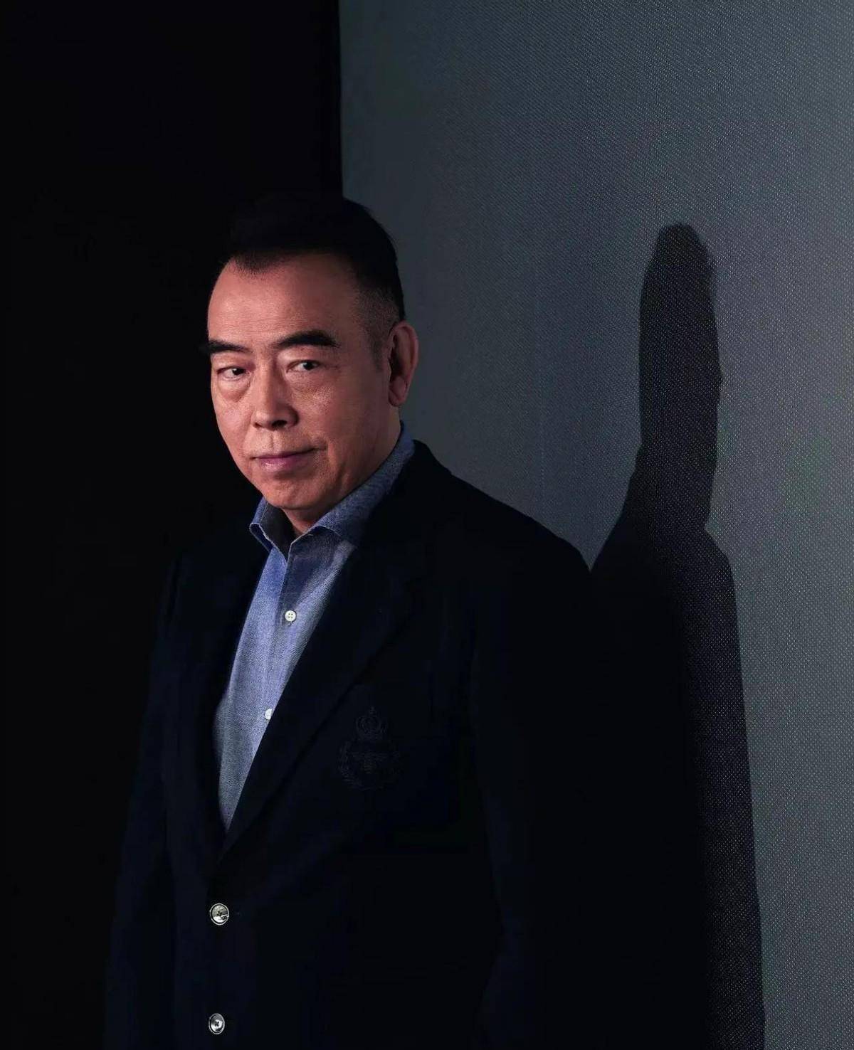 电影《梅兰芳》上映,一时间电影院人潮攒动,好评如潮,导演陈凯歌和一