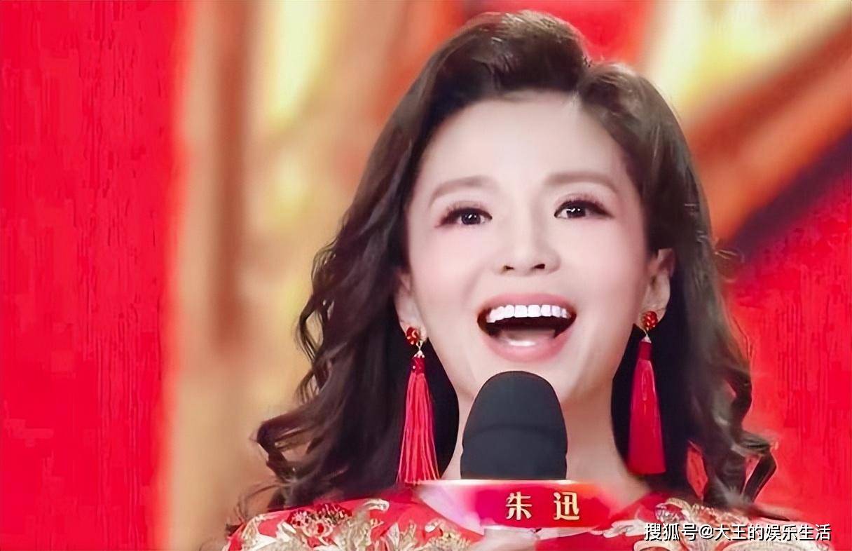 原创央视一姐朱迅的消失将可能会是整个主持界的损失和悲哀