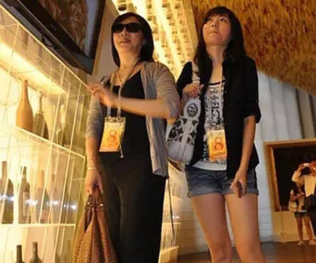 被学校得知,系主任:损害文化大学的形象和声誉_胡因梦_王志慧_对方