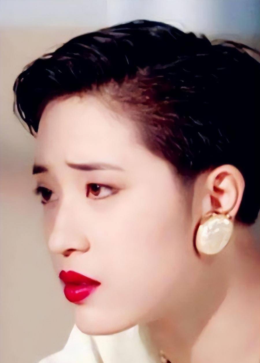 为刘德华退赛环球小姐,被称tvb桃花姐感情却很坎坷_陈法蓉_倪震_短发