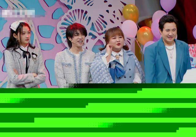 宋亚轩是时代少年团里的成员,大家对他们的认识,就是跟tfboys三小只是