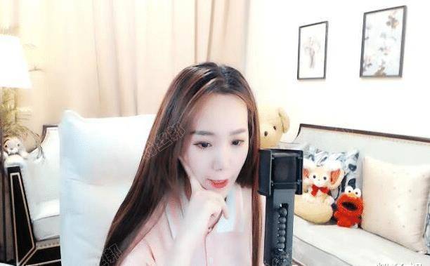 原创yy主播收入两极分化大主播都是百万榜百家饭主播却吃不饱