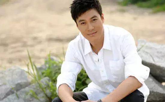 孙玮陷情感争议网友控诉其欺骗感情