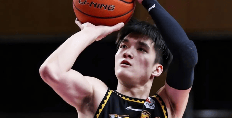 因为马壮受伤,周俊成本来有参加2021年全运会的机会,他抓住了.