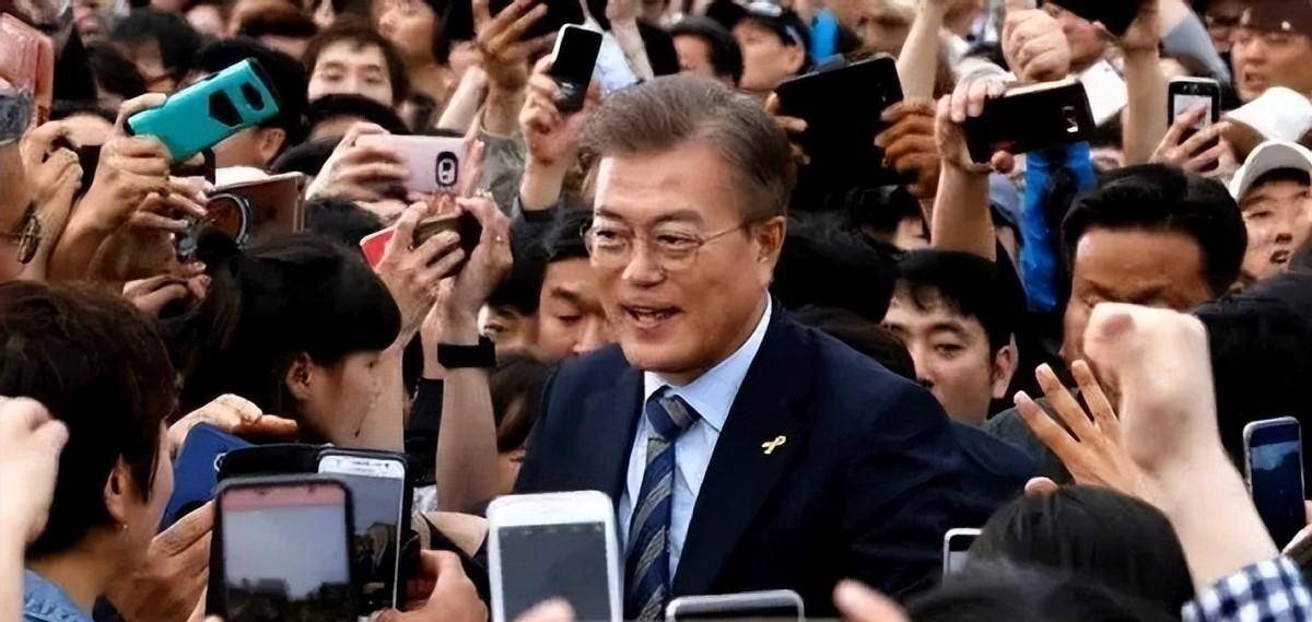 2017年文在寅访华做了一件前所未有的事