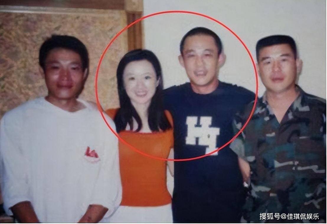 不提前夫侯勇,和女儿患难与共,如今45岁似冻龄少女_潘雨辰_沈蓉_孩子