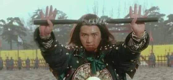 郭子仪就曾是武举人出生,他平定了安史之乱,扶大唐王朝于将倾,救苍生