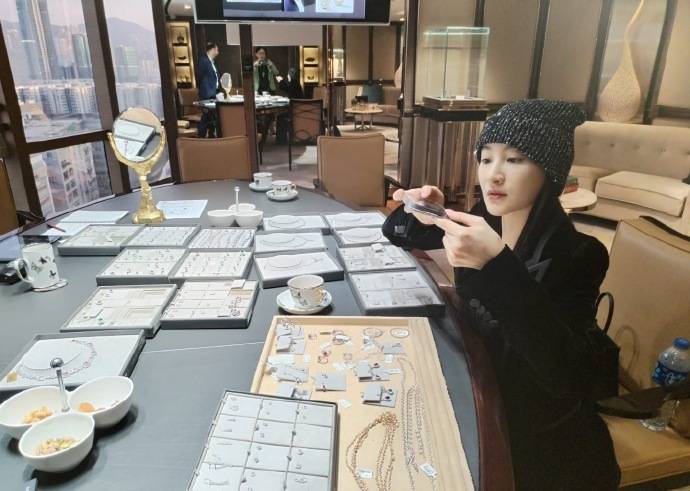 tvb女星林夏薇晒丰满身材照高调宣布有喜事进军钻石设计业