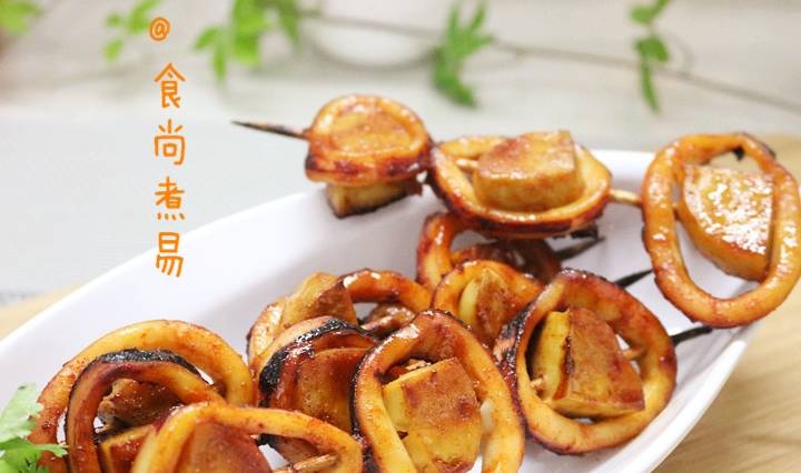 素鸡是一种汉族豆制食品,属闽菜系,是一道福建风味素菜.