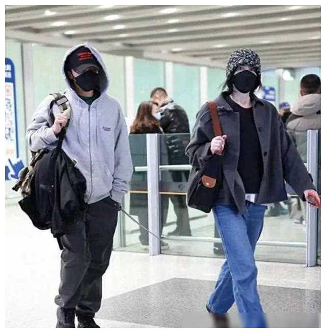 谢霆锋素颜澳门秀编发似谢贤忆起笑容王菲