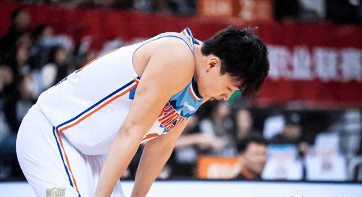 新疆大胜上海阿不都齐麟无解于德豪攻守发力威金顿琼斯稳定