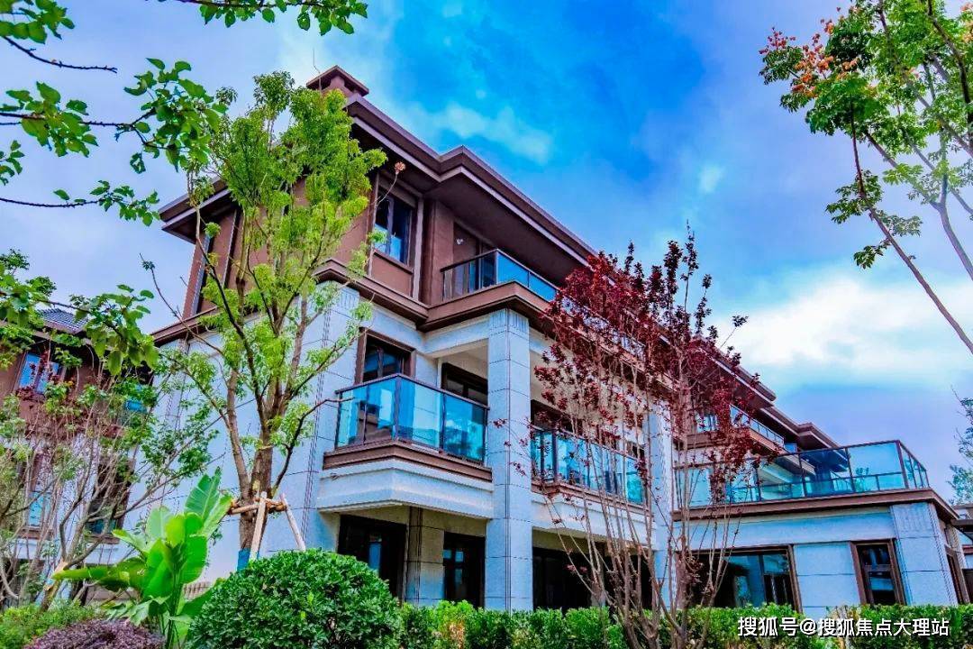 昆明滇池东岸紫镜府别墅区稀有海景低密社区享受最前排视野