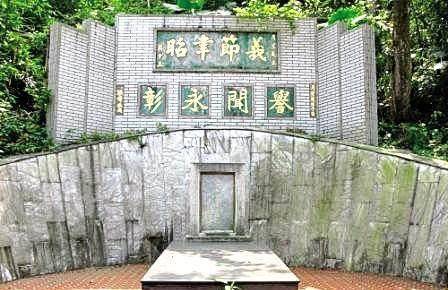 原创此人为上海皇帝杜月笙幼子扫了45年墓只因当初的一句诺言