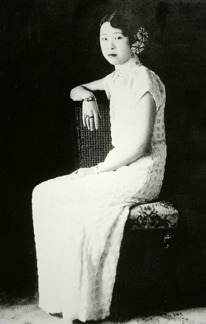 溥仪对一后三妃冷漠无情晚年多次向妻子李淑贤下跪求不离婚