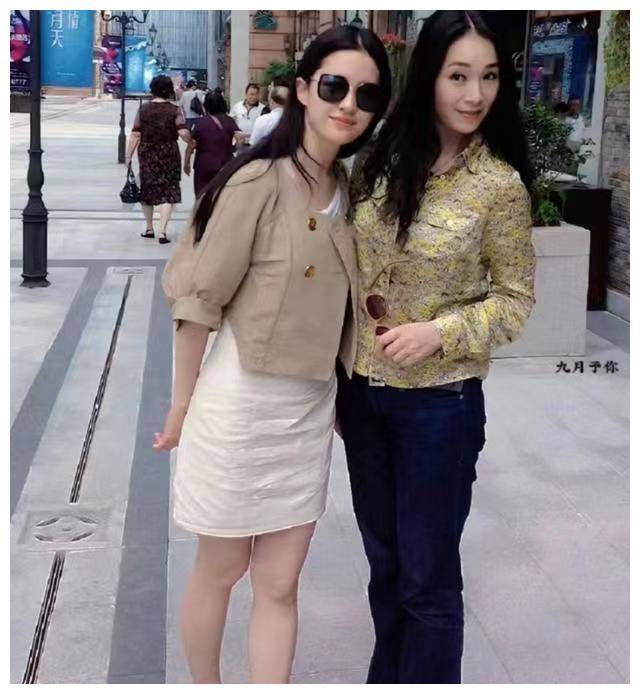 海洋公园惊现"神仙姐姐"刘亦菲,素颜仙气飘飘,网友:这是仙女下凡!