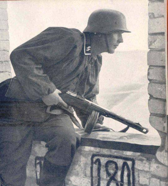 二战苏联卫国战争期间,德军使用的mp40冲锋枪虽然扫射精度和可靠性都