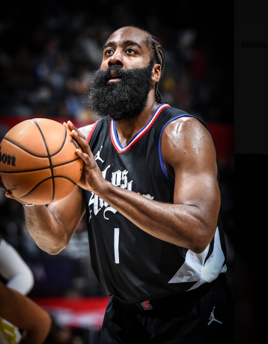 卡椒三节打卡!哈登末节加班15 5 10 向裁判撒娇贡献表情包