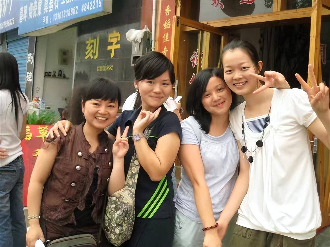 创业月入2万湖南女大学生被工厂小伙追到一起来深圳创业
