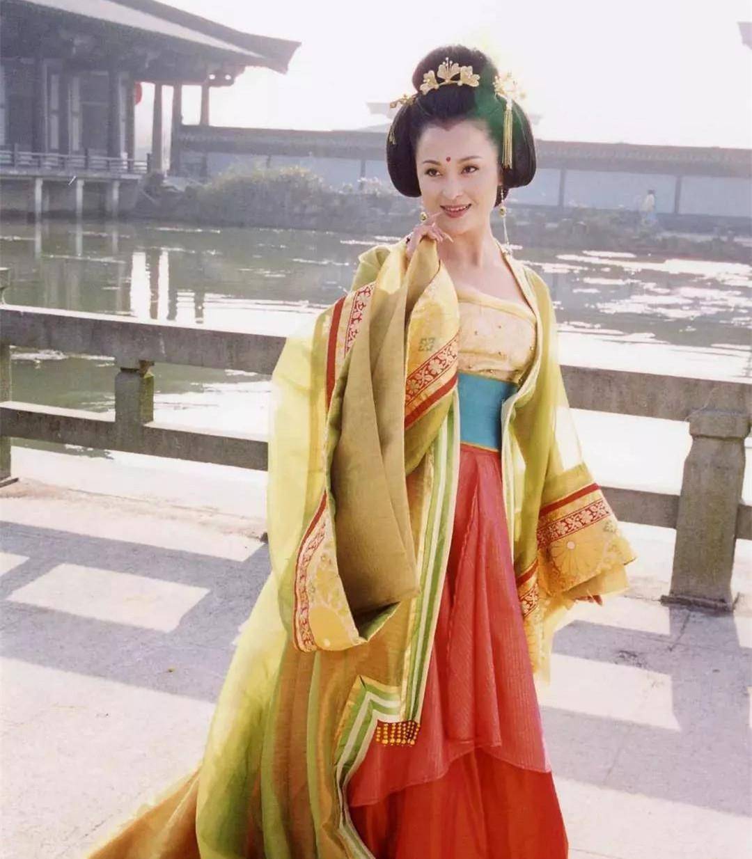 原创唐玄宗是否更爱武惠妃27岁的杨贵妃是替代品只是苦了寿王李瑁