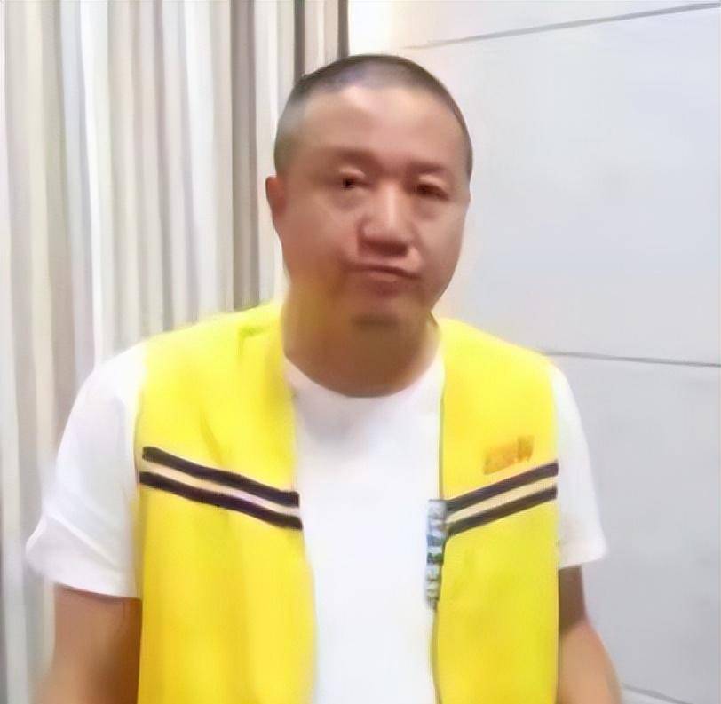 计",拉副县长丈夫贩卖情报17年,最后两人怎么样了_妻子_李宏伟_黄娟