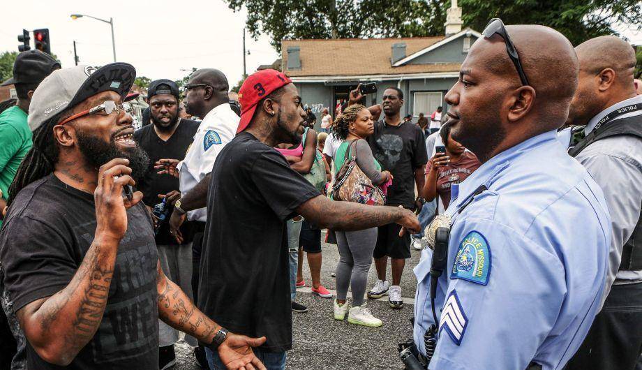 原创美国亡命之徒克莱蒙斯被判处108年监禁出狱又连杀四名警察