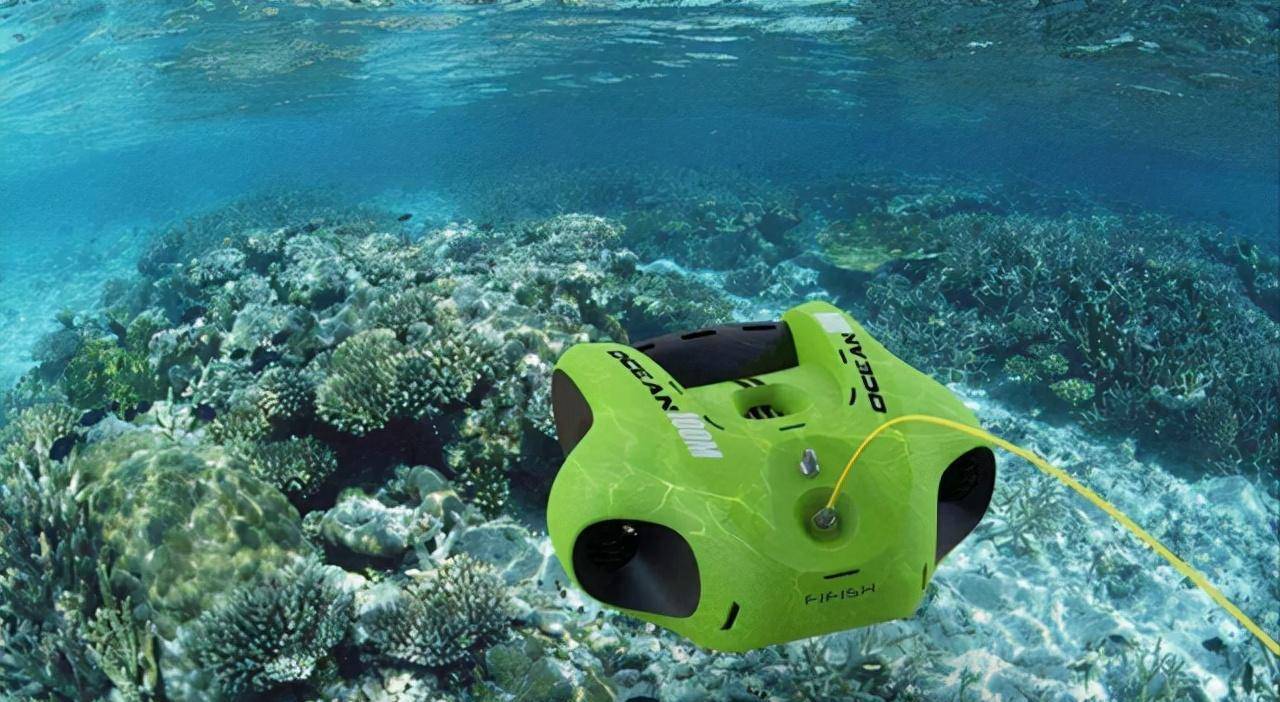 原创2016年11位中国渔民捕鱼有意外收获9个水下间谍被捕获