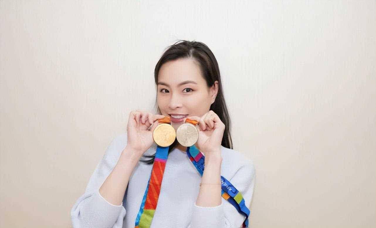 敬仰的"第三代跳水皇后":赛场上毫不逊色郭晶晶,退役后嫁平凡_吴敏霞_