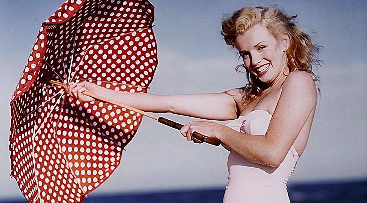 要见玛丽莲梦露,事前梦露交代:我要穿最紧身的礼服_美国_苏联_问题