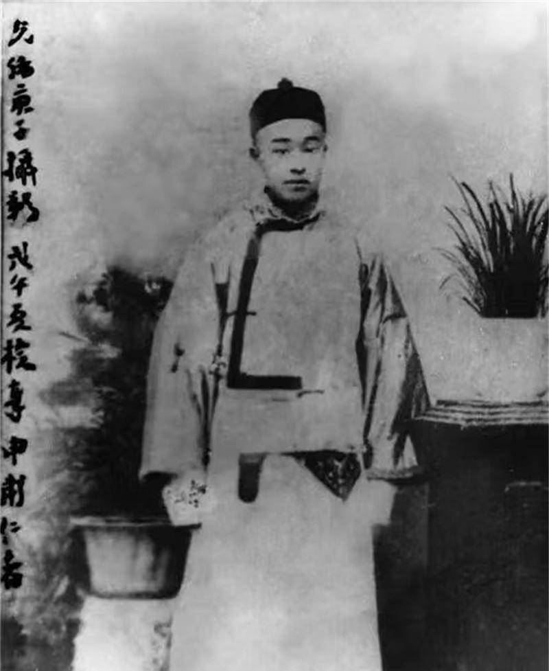 原创一首送别传唱至今李叔同为何剃度成弘一学生三句话说明白