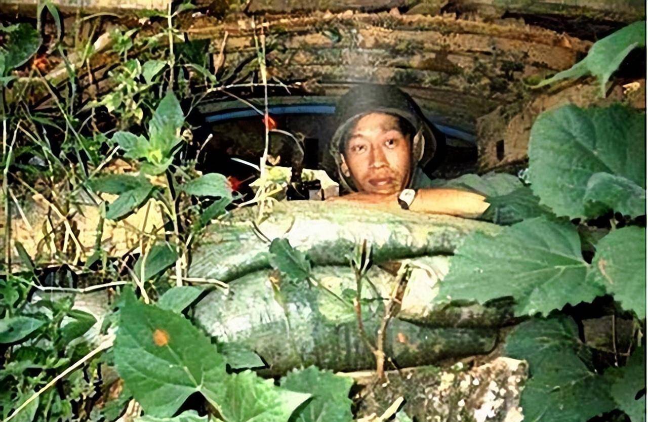 原创战士在猫耳洞患上烂裆病后羞于看病女军医不看咋治病