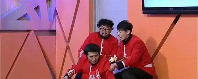 原创原创爱笑会议室捧出了喜剧界半壁江山唯独元老张子几乎无人问津