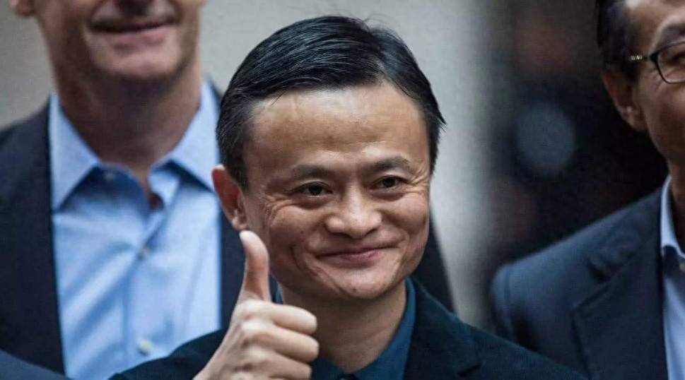 著名导演:中国每1万人就有1个亿万富翁,此类人仅限于这三种职业_胡润