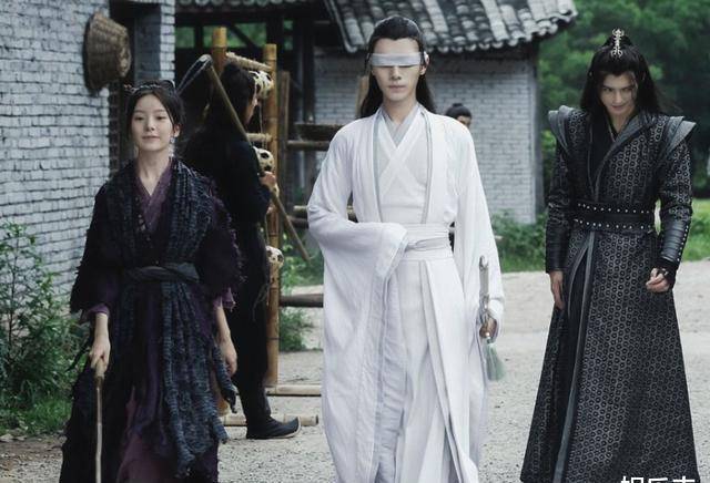 陈情令剧组集体送她上创造营穿着炫腹装谁不羡慕这细腰