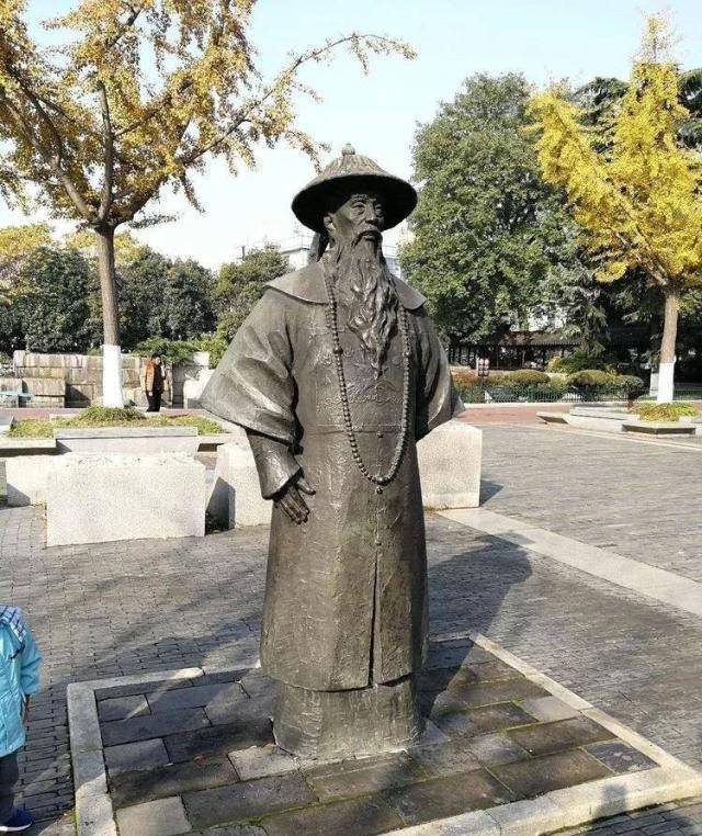 能得康熙和雍正的器重,却被乾隆伤透了心,晚节差点不保_刘统勋_大学士