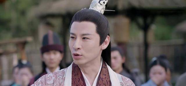 在《琉璃美人煞》中,由钱泳辰饰演的浮玉岛岛主,也是《青云志》中的原