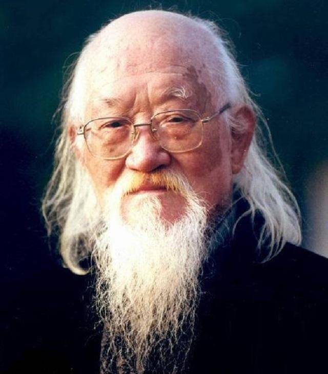 原创他手劈美国上将保镖独创养生功活到119霍元甲也很敬重他