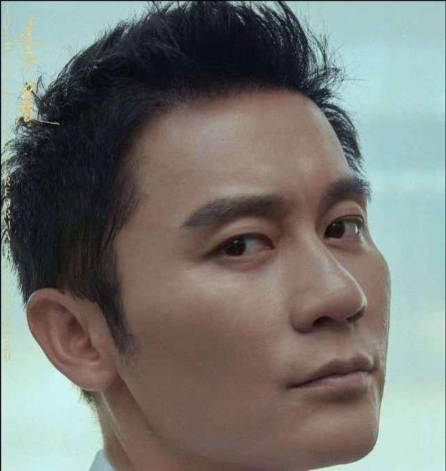 42岁李晨演17岁中学生李晨回应太搞笑网友皱纹都差不多有17条了