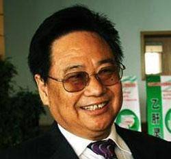 4年挣150亿,在猪圈刷广告,老农喝八瓶后死亡_吴炳新_杨振华_营养液