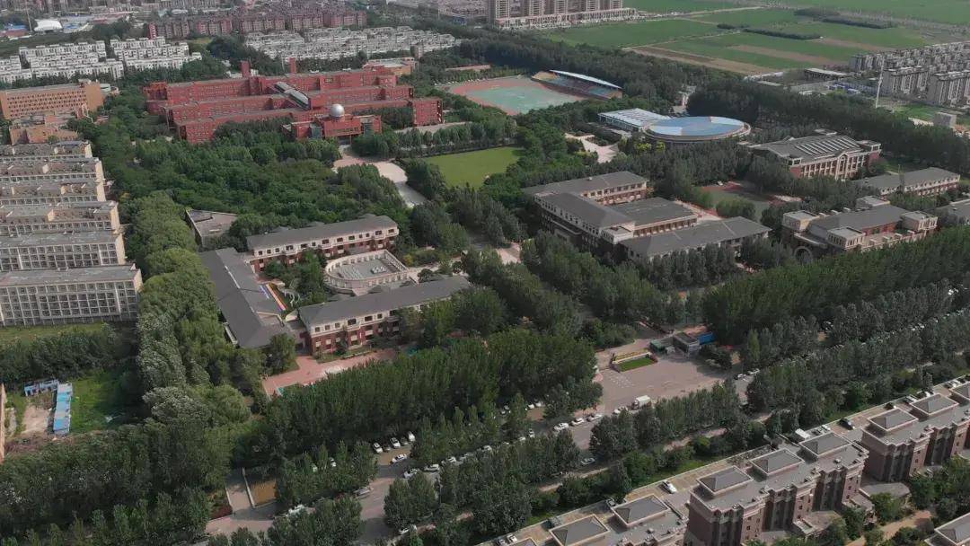 生活在五彩阳光城,长者的身心都能得到满足,不仅有阳光学院经常组织的