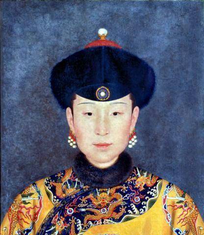 原创细讲乾隆两位皇后出身不同命运各异却都在丈夫心中无可替代