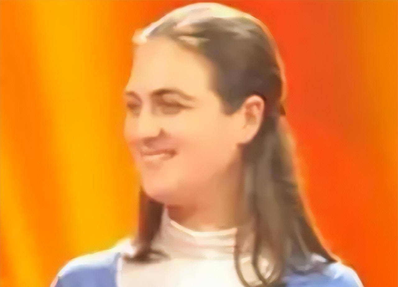 原创乌克兰媳妇娜佳生下3个混血后丈夫离世如今长子次子考上大学